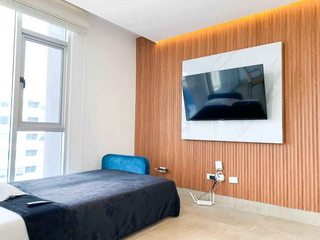 Suite De Lujo, Cerca Mall Del Sol, Parqeo Privado, Sofa Cama Guayaquil Apartment