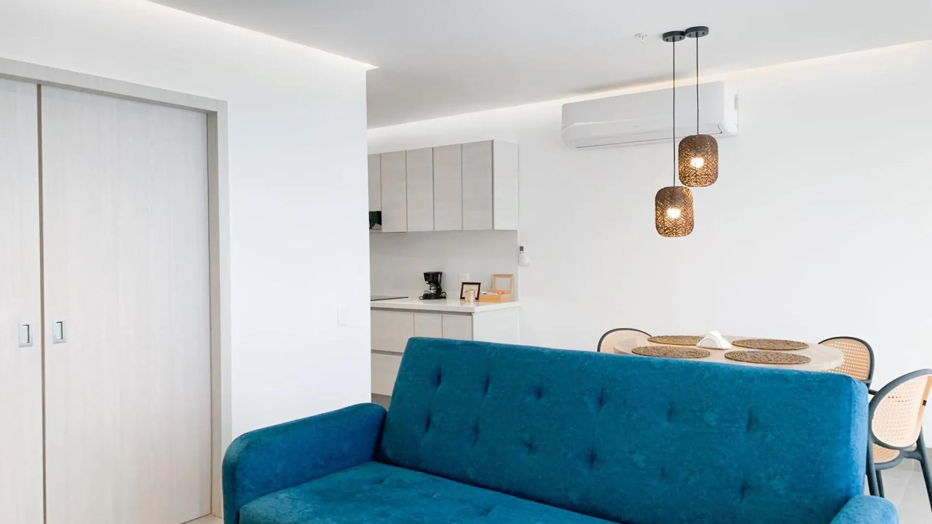 Suite De Lujo, Cerca Mall Del Sol, Parqeo Privado, Sofa Cama Guayaquil 0*,  Ecuador