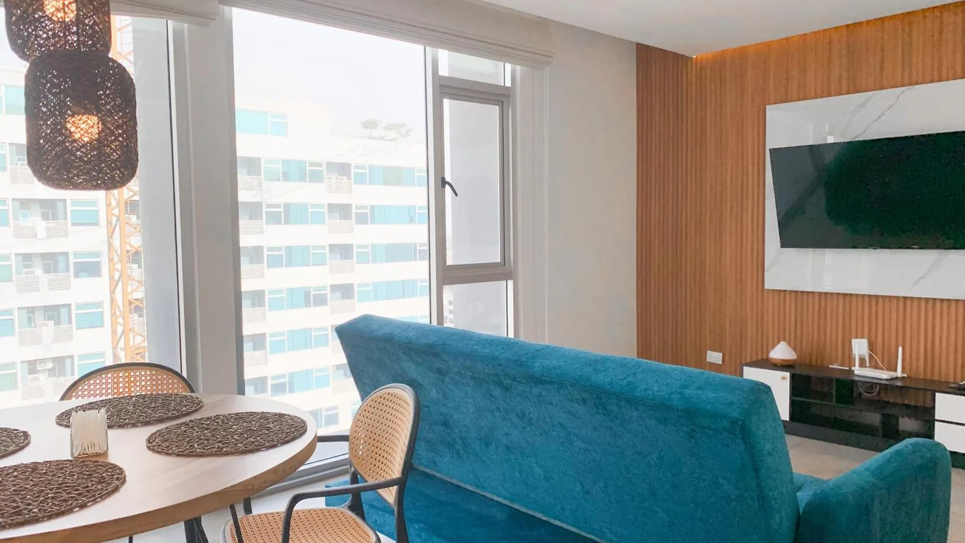 Suite De Lujo, Cerca Mall Del Sol, Parqeo Privado, Sofa Cama Guayaquil Apartment