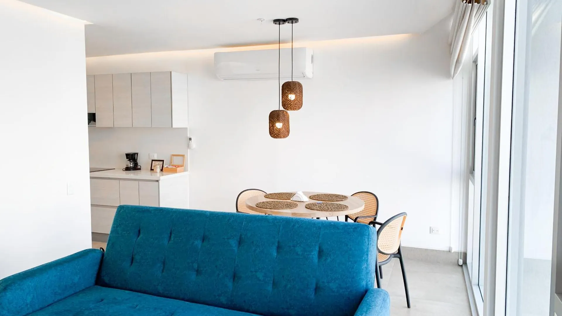 Apartment Suite De Lujo, Cerca Mall Del Sol, Parqeo Privado, Sofa Cama Guayaquil Ecuador